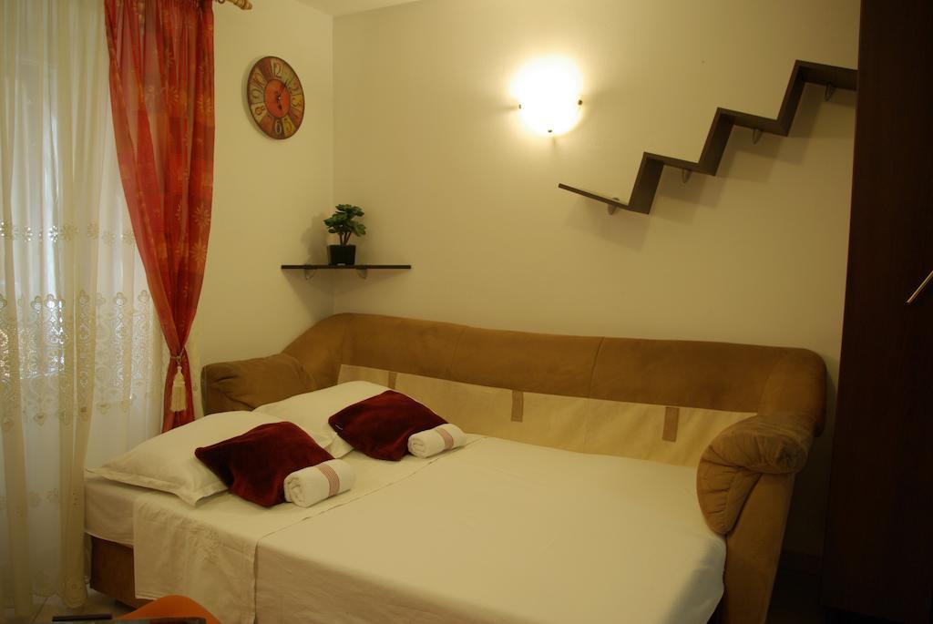 Apartment Varos زادار الغرفة الصورة